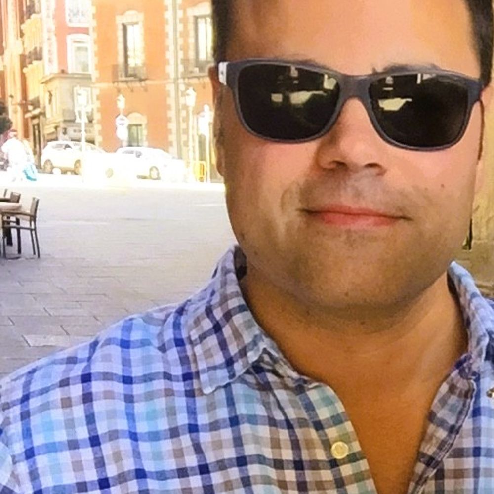 Alex Veiga