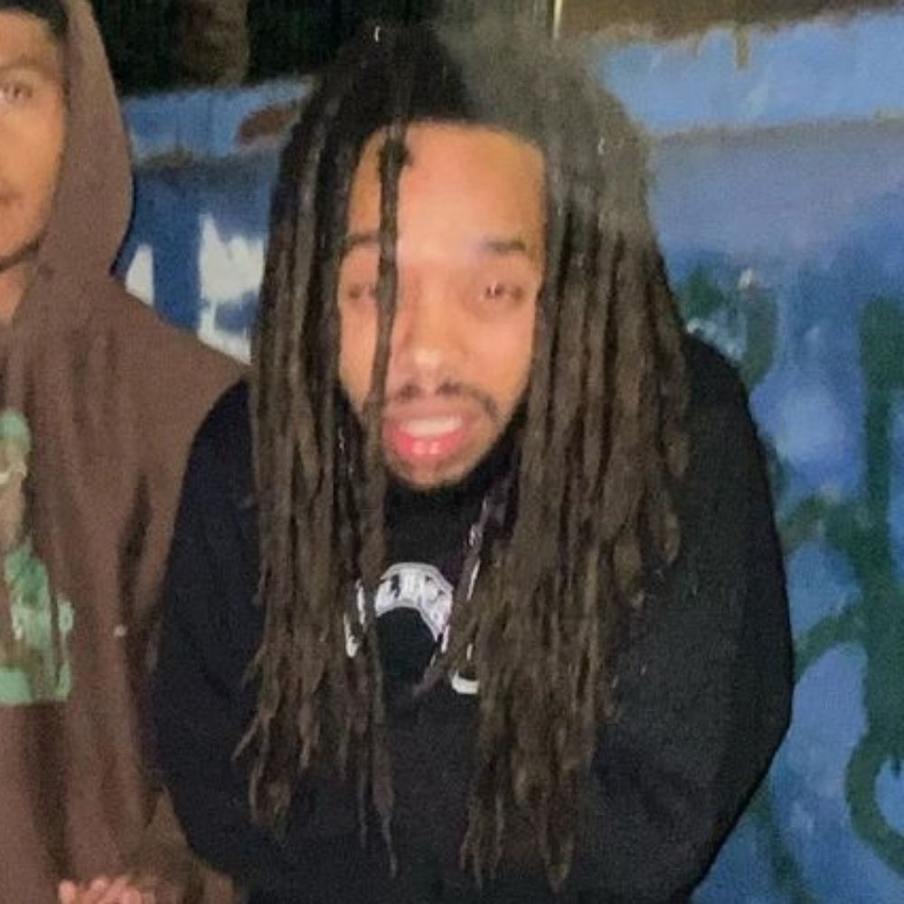 𖦹
