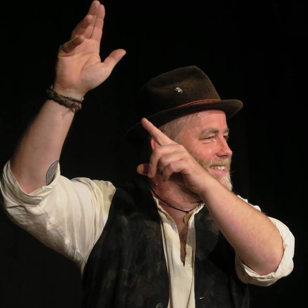 Dave Tonge - Storyteller, Historian and Author