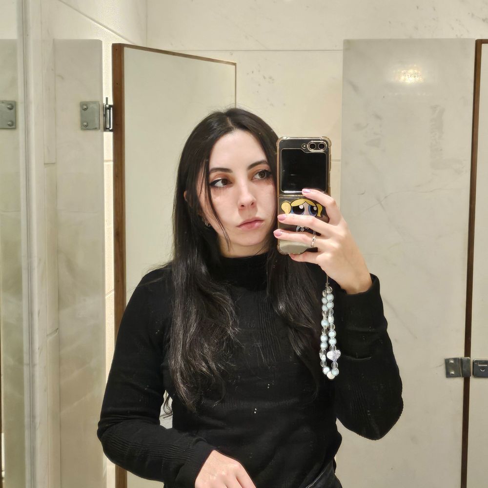 Thaís