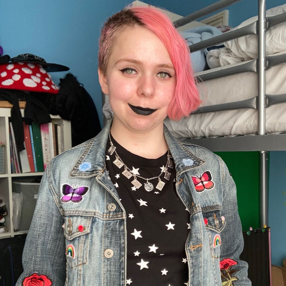 Niamh/ Introverted Cosplayer