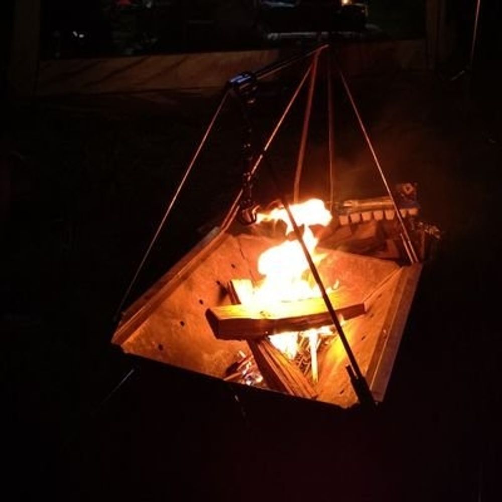 霧島アレク