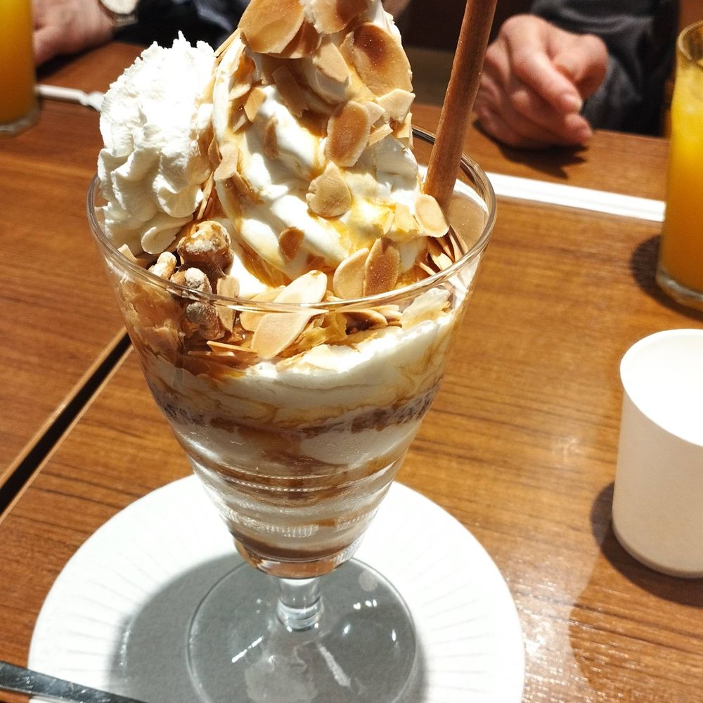みな