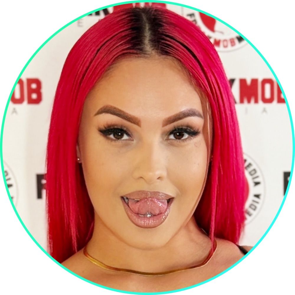 Jeyla Spice 🦋👩🏼‍🦱📹🍒⭐️💦