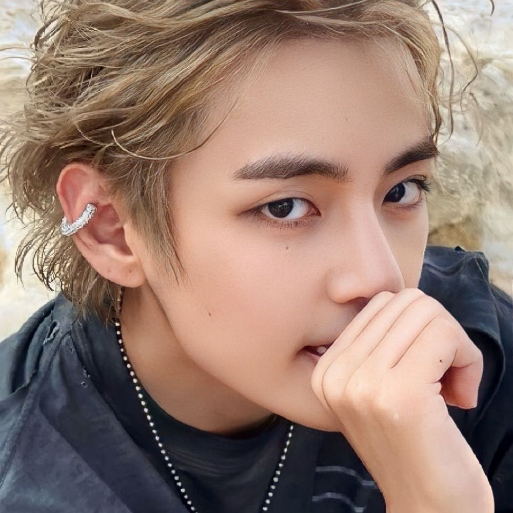•ᴗ• 𝕂.𝕋ⓐⓔ𝕙𝕍🐻｡ ༘ ˚ ୭ৎ