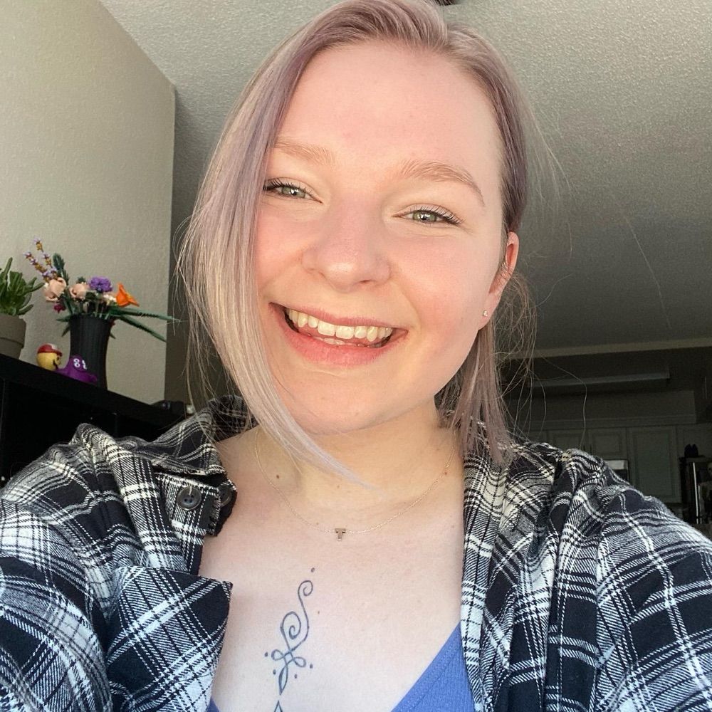 Emma (: