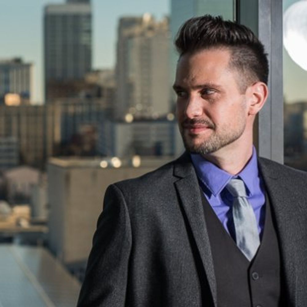 Ian Gaenssley (Design Systems/UX/UI)