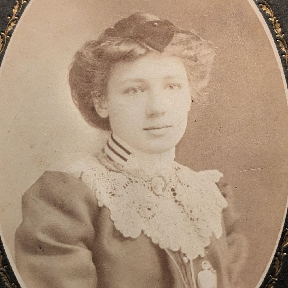 Sarah Lett