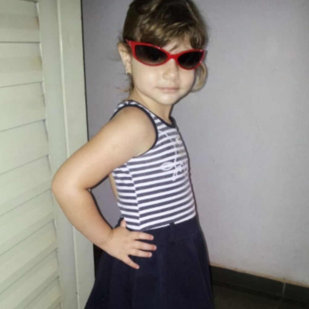 Seu pai de calcinha☭