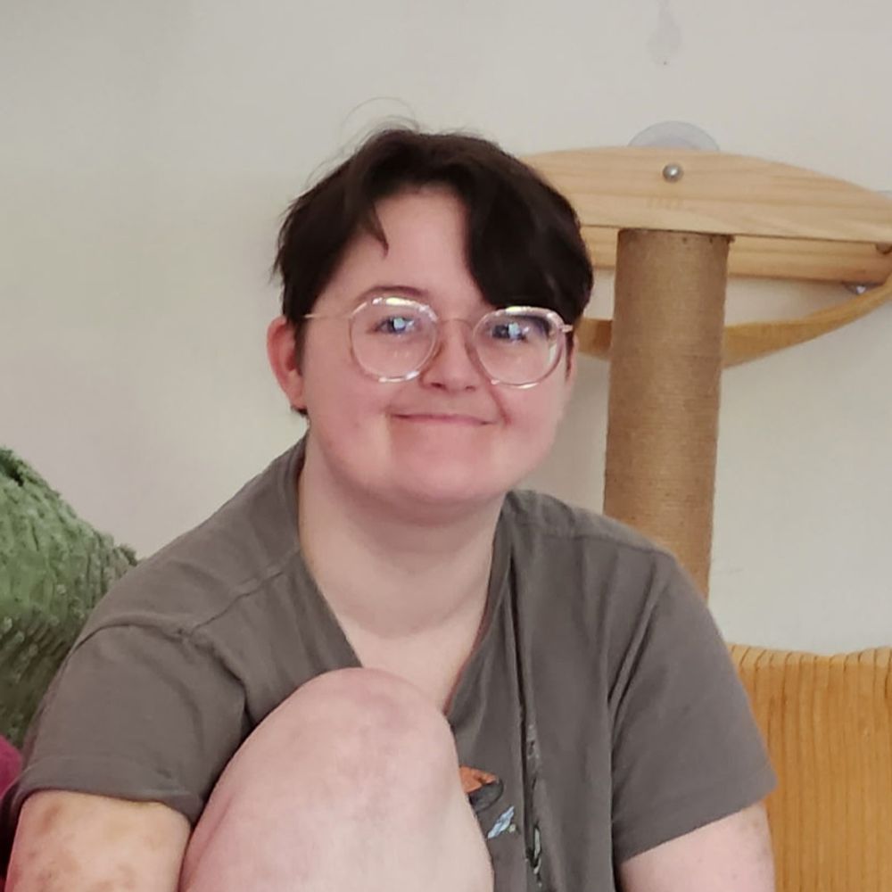 Victoria Jayne (they/them) is querying ya fantasy