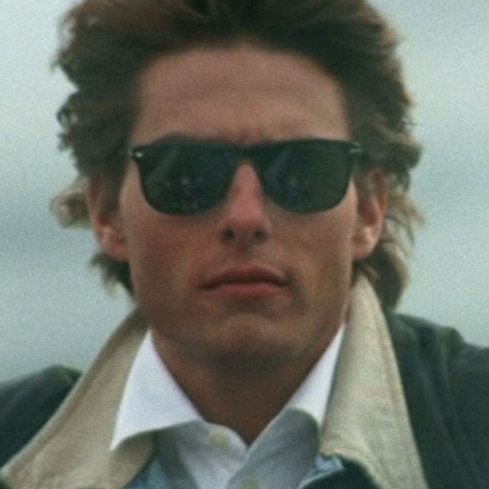 tom cruise's side bitch