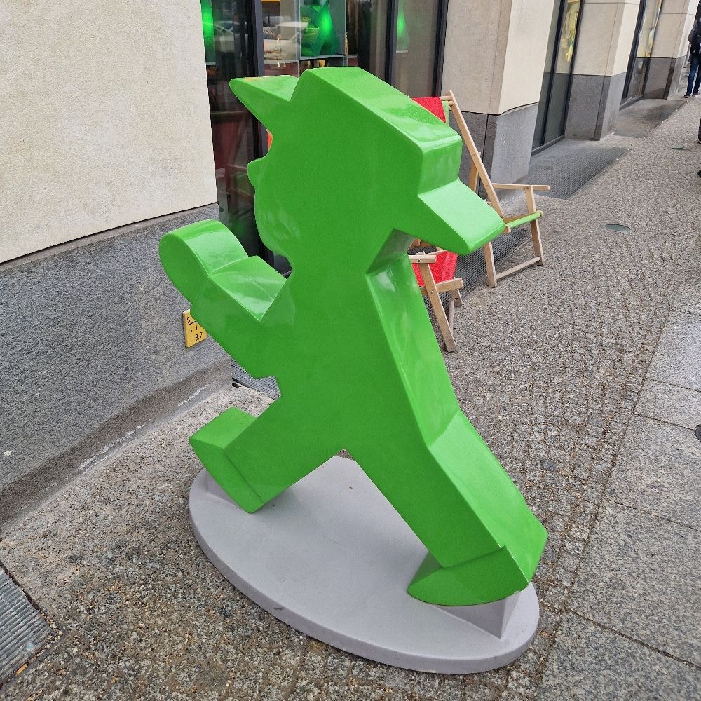 little ampel guy