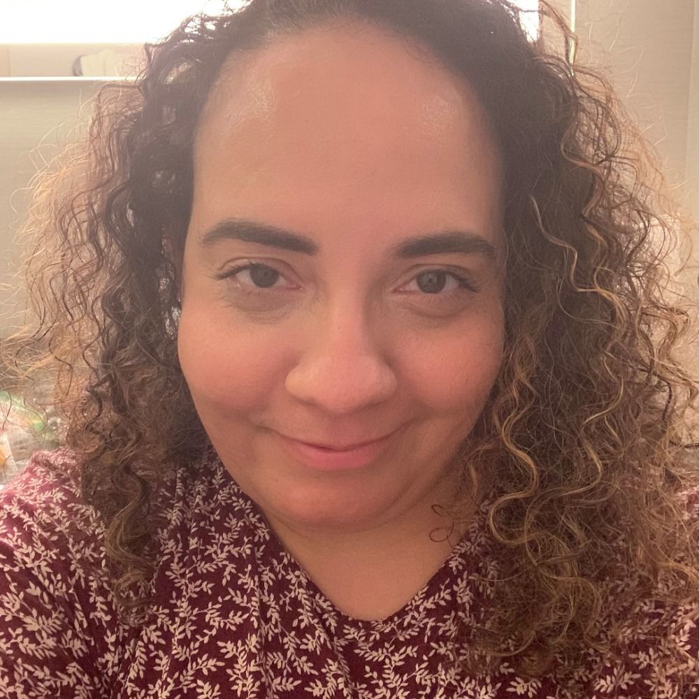 Shelley Diaz Vale