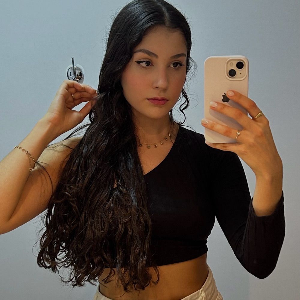 Malu Menezes 