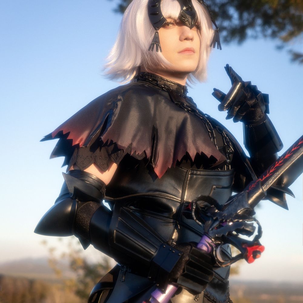 🧵 Dante Cosplay ✨