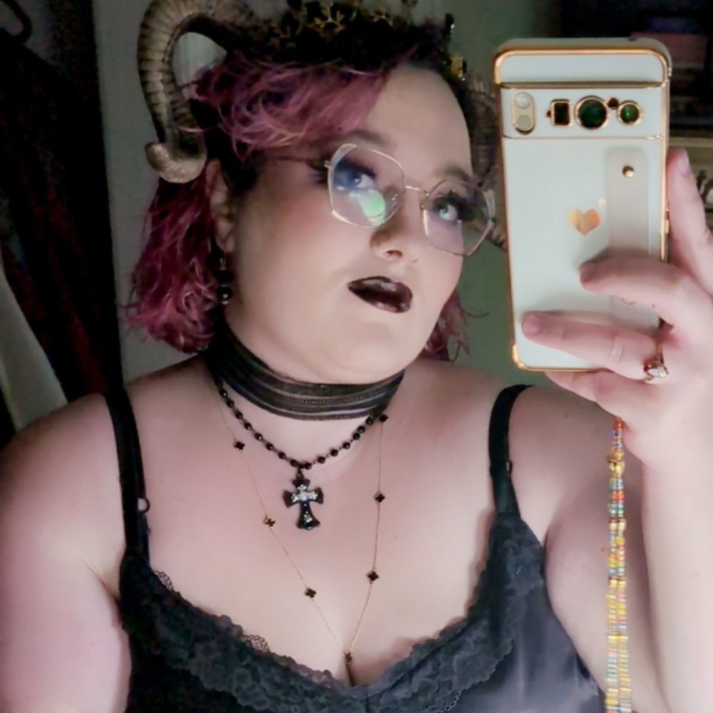 Groovy Dreamer [She/Her]