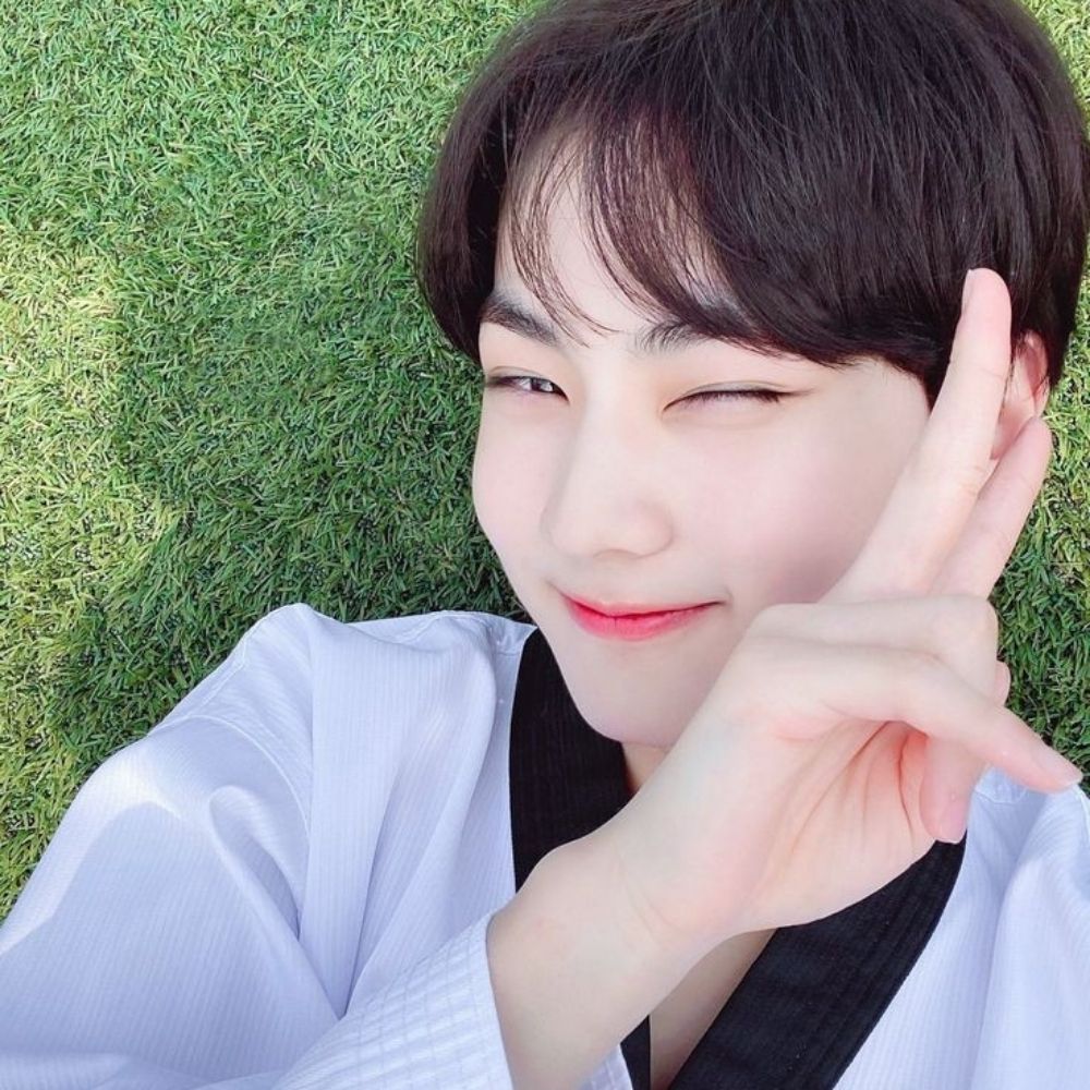 𝐒𝐈𝐌𝐎𝐍. 🍓
