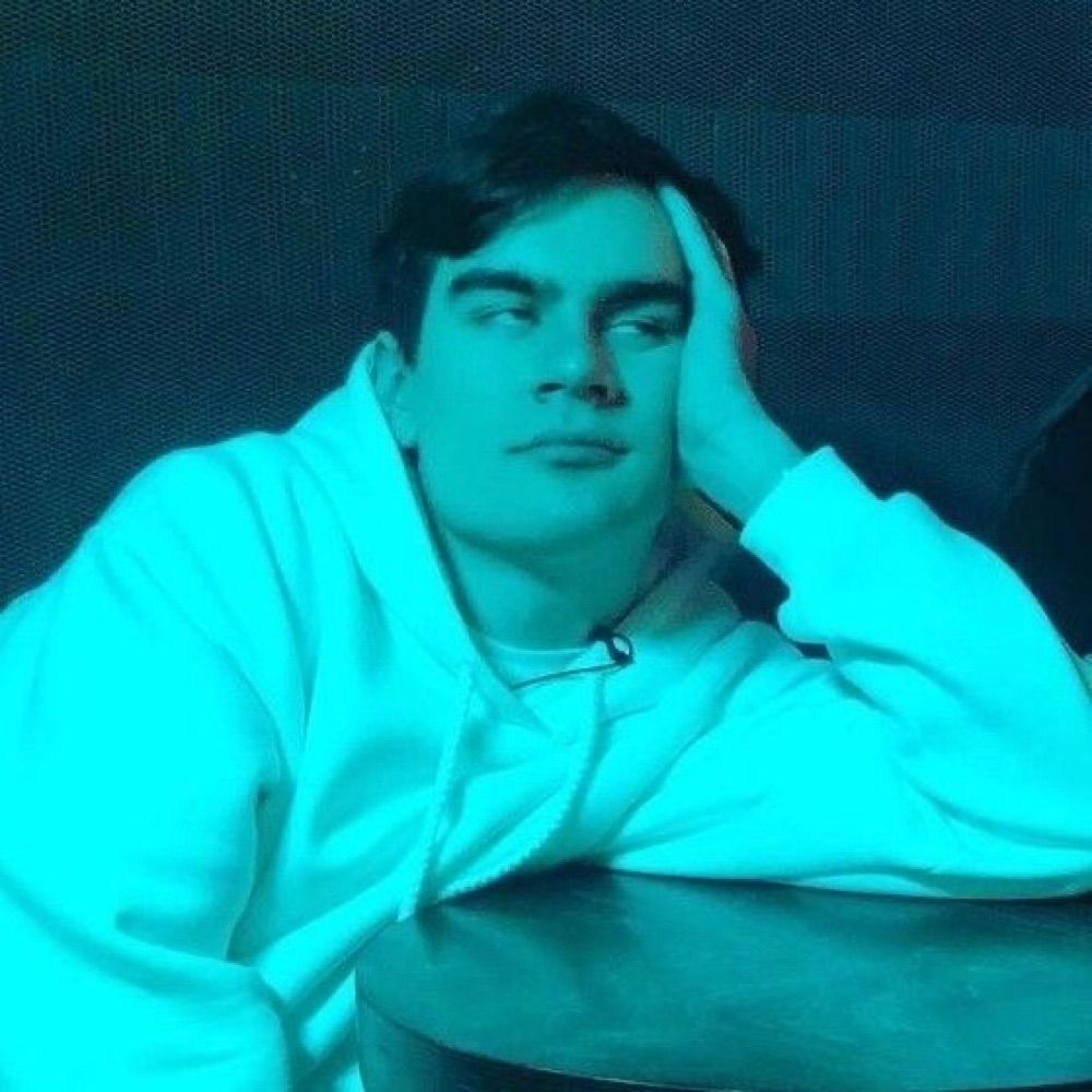 кеш ю \\ ✧ эмби