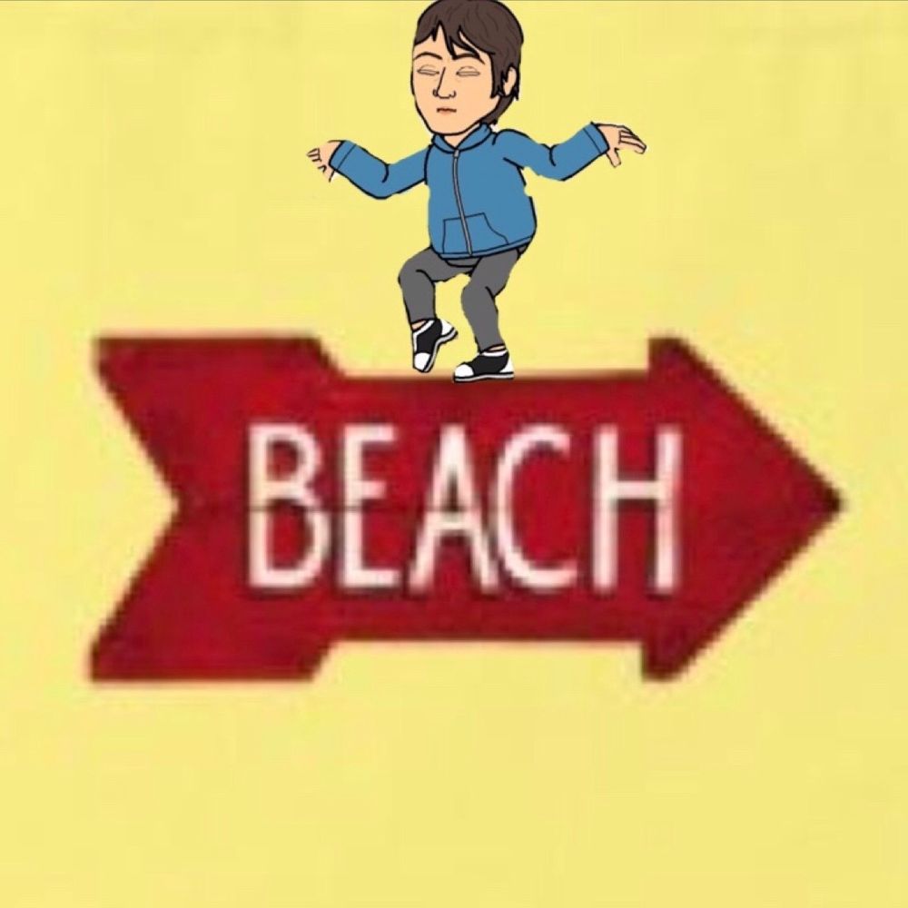 主任 on the beach