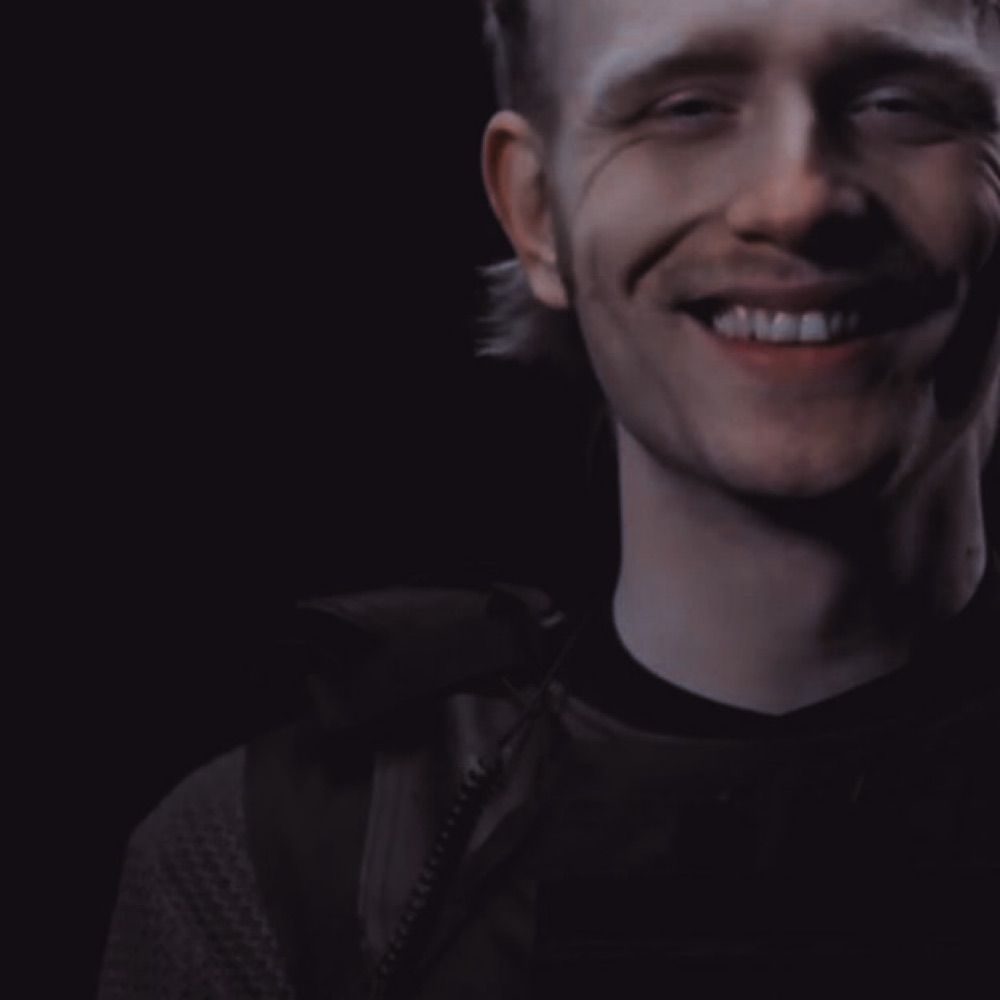 𝐓𝐇𝐄 𝐂𝐇𝐎𝐒𝐄𝐍 𝐎𝐍𝐄.