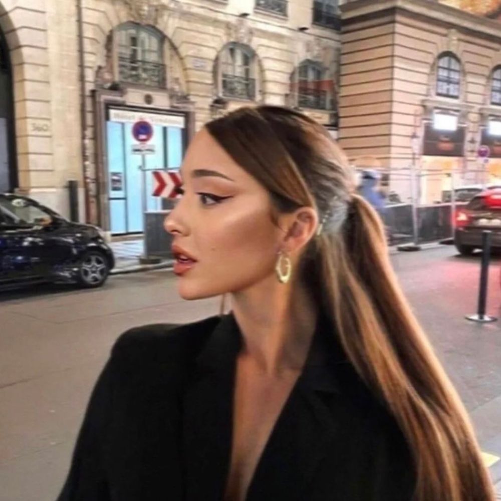 𝙡𝙤𝙡𝙡𝙖 <3