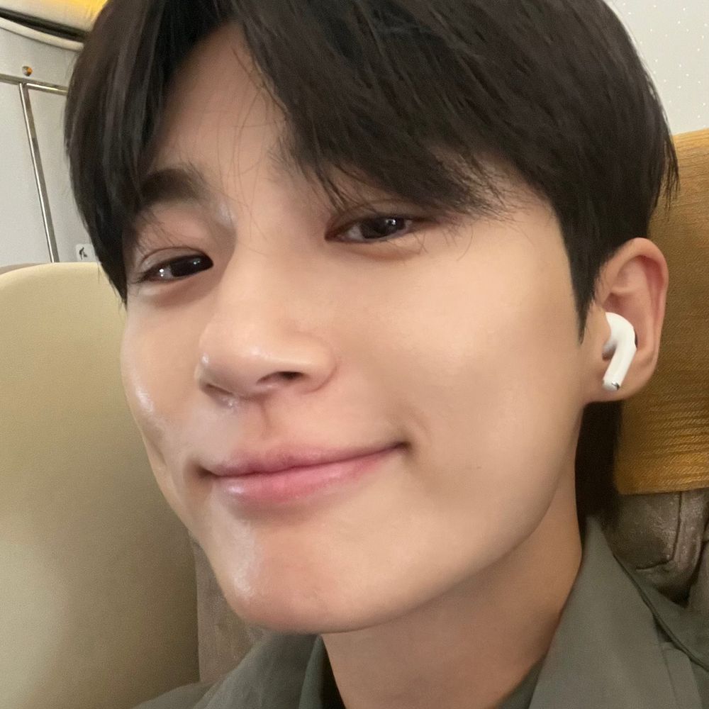 Luam (ღゝ◡╹)ノ♡
