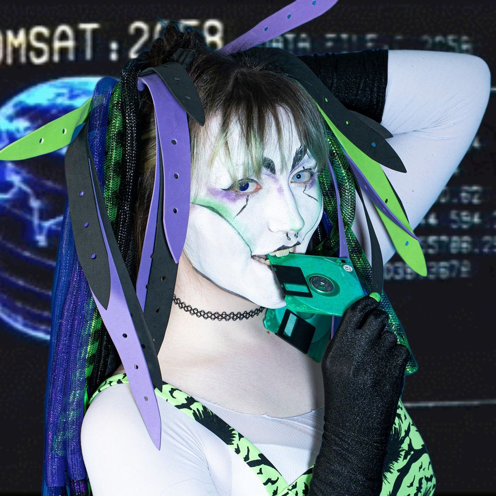 Doxxie Phisher: Drag Machine