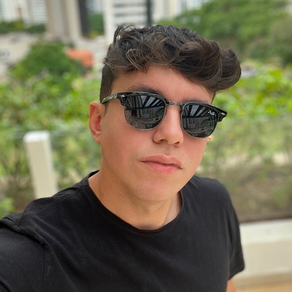 Victor Oliveira 