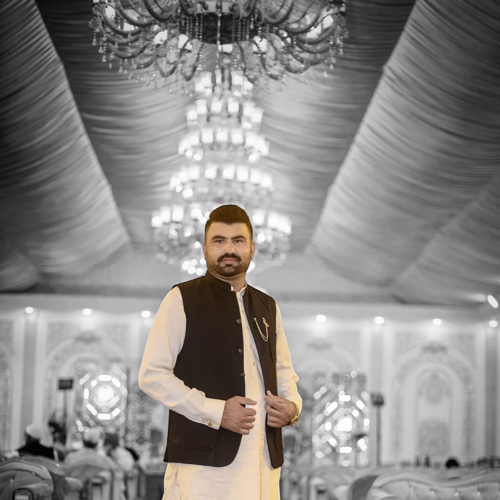 خان مزمل شہباز خان