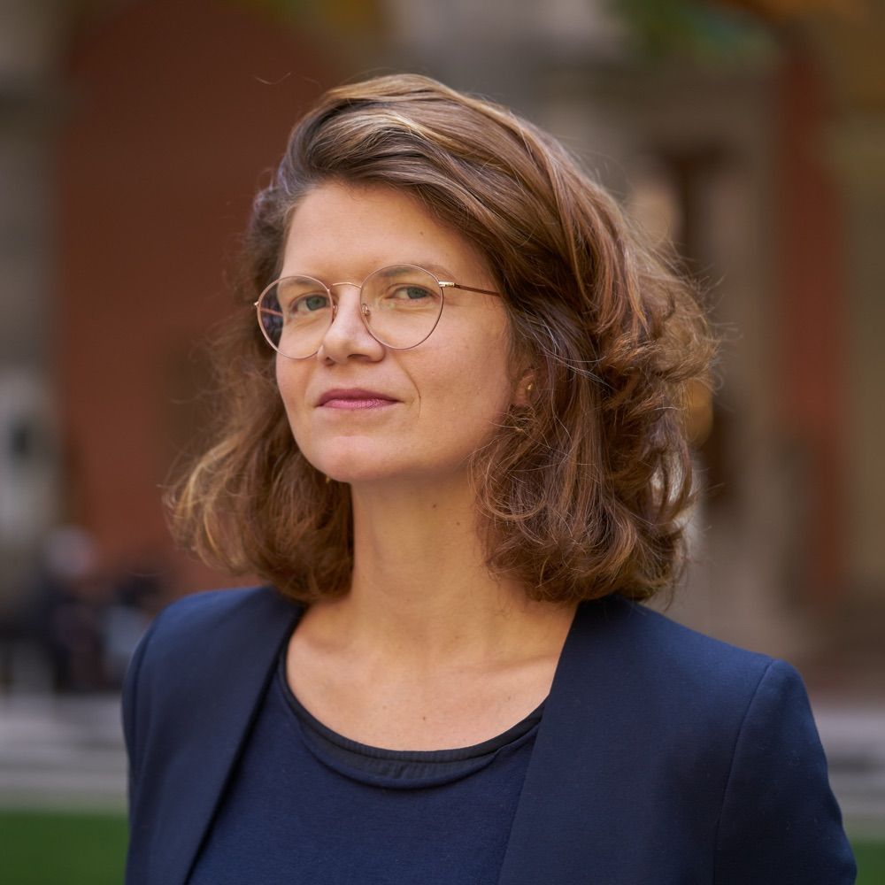 Katharina T Paul