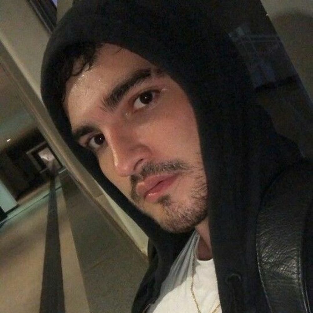 marii 🏹 abraçou os pejão!