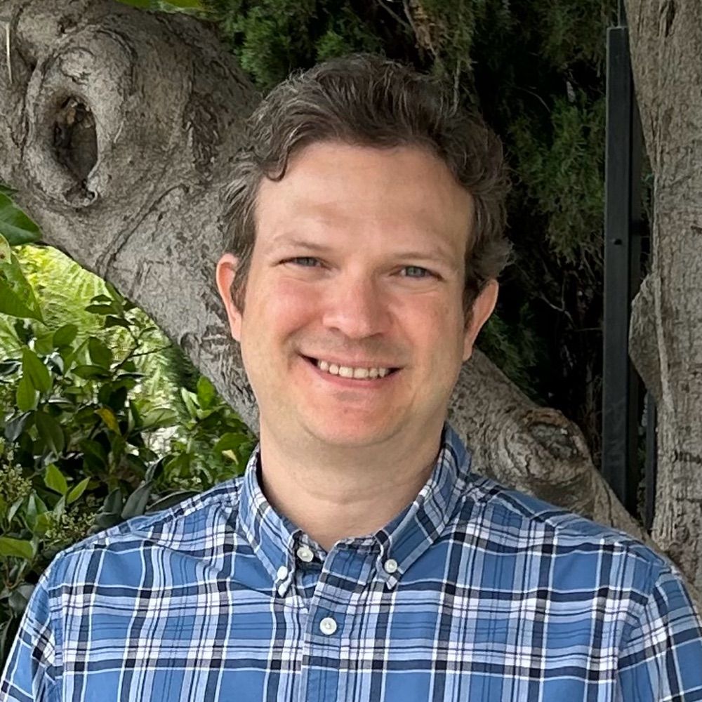 Adrian Viña