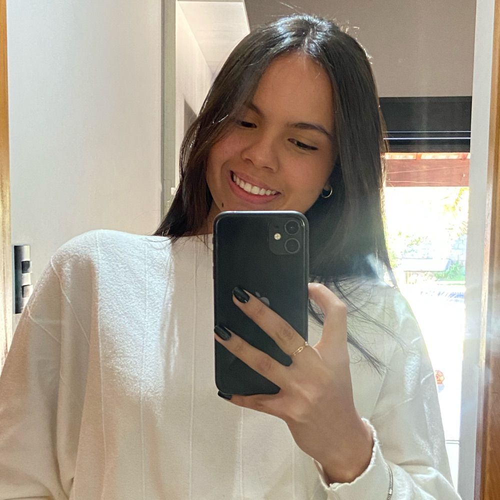 Thais Azevedo