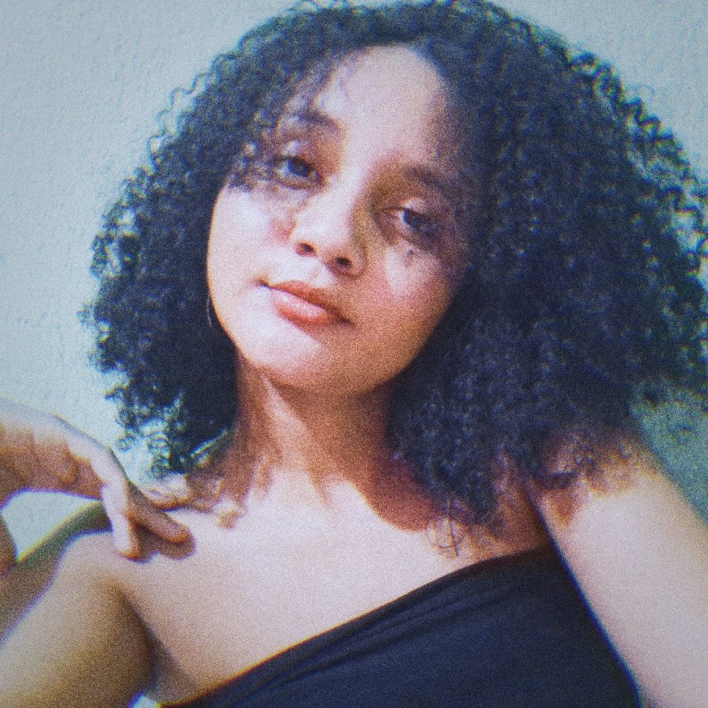 Adriane Almeida 