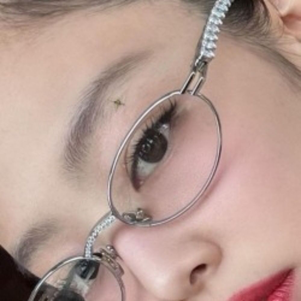 mel; it girl ★