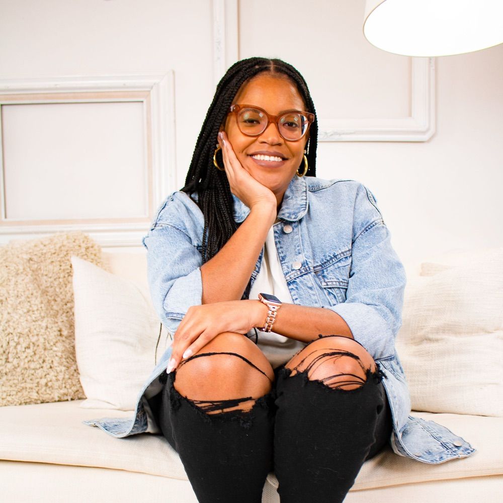 Alexis Camille | Alignment Coach + Human Design Guide