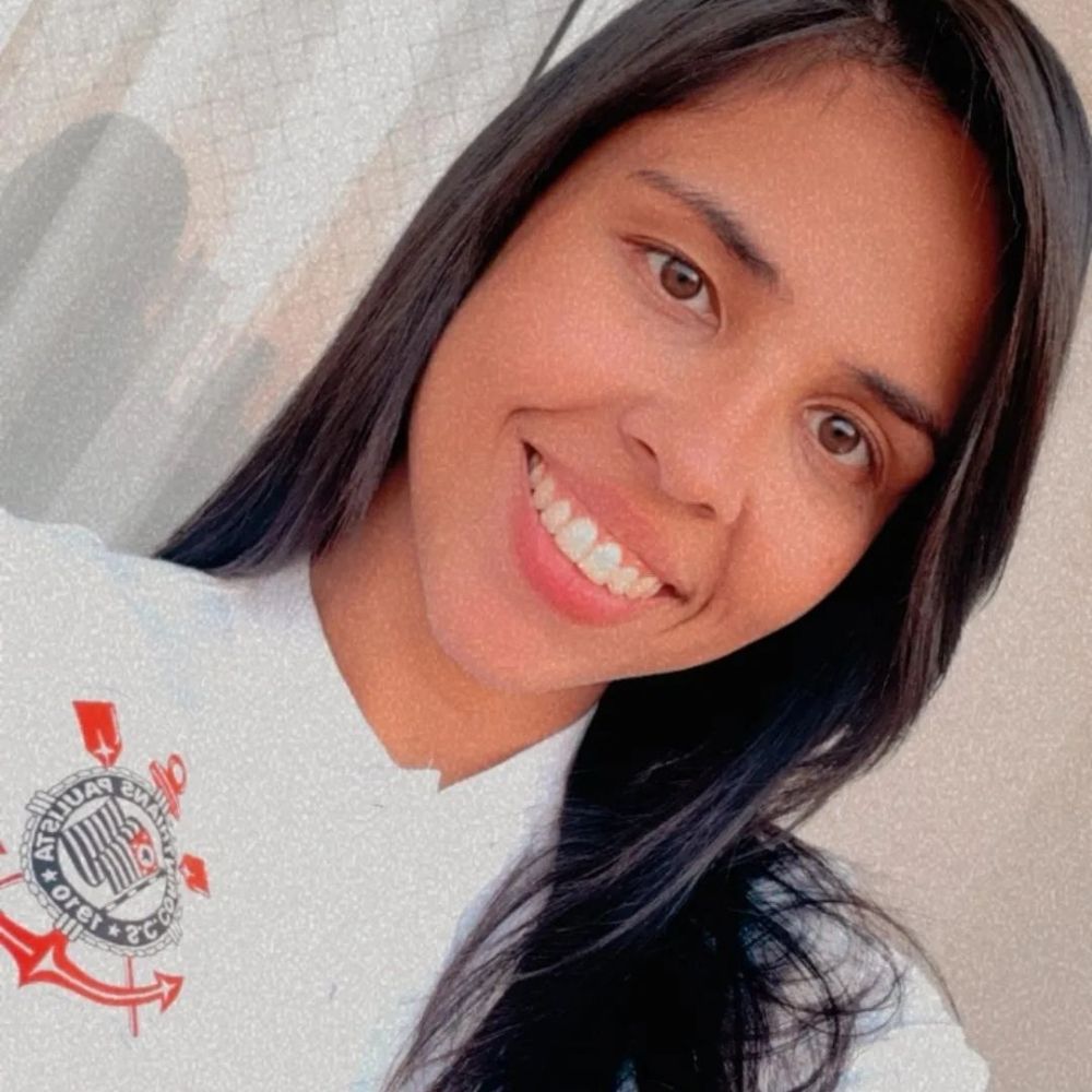 Bea Souza 