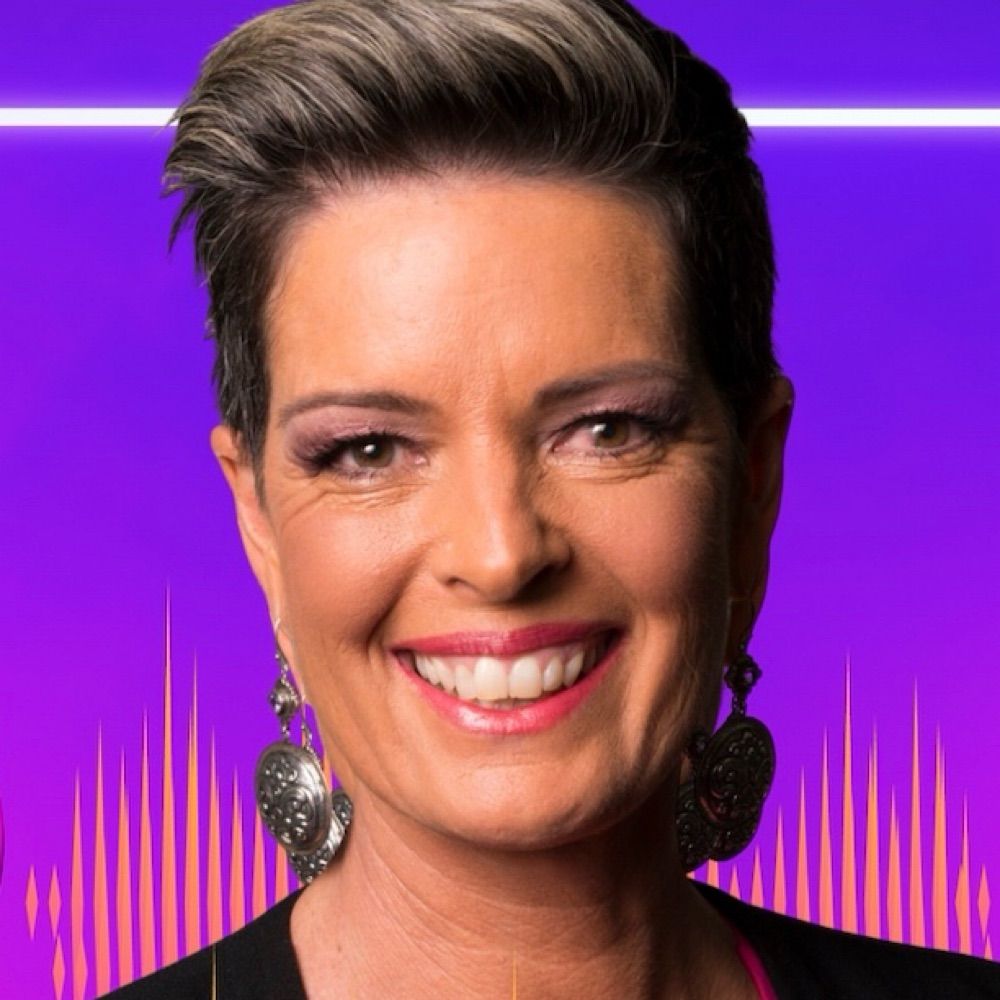Tracey Lee Holmes