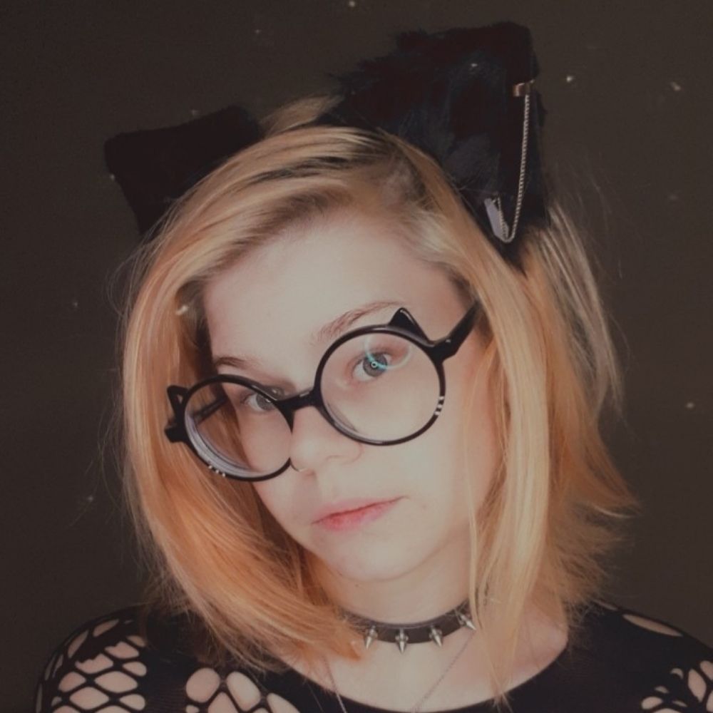 ♡ •𝕲𝖔𝖉𝖉𝖊𝖘𝖘 𝕰𝖛𝖊𝖊 • ♡