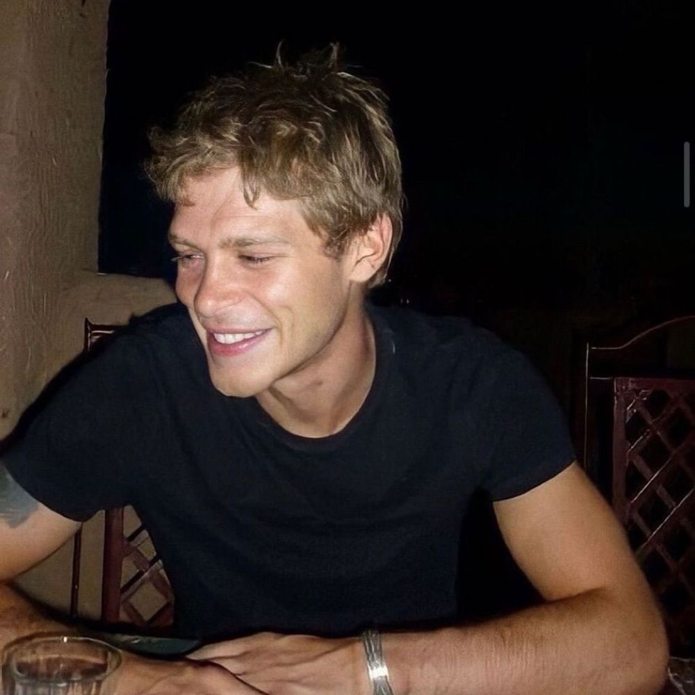 emi namo do Joseph Morgan