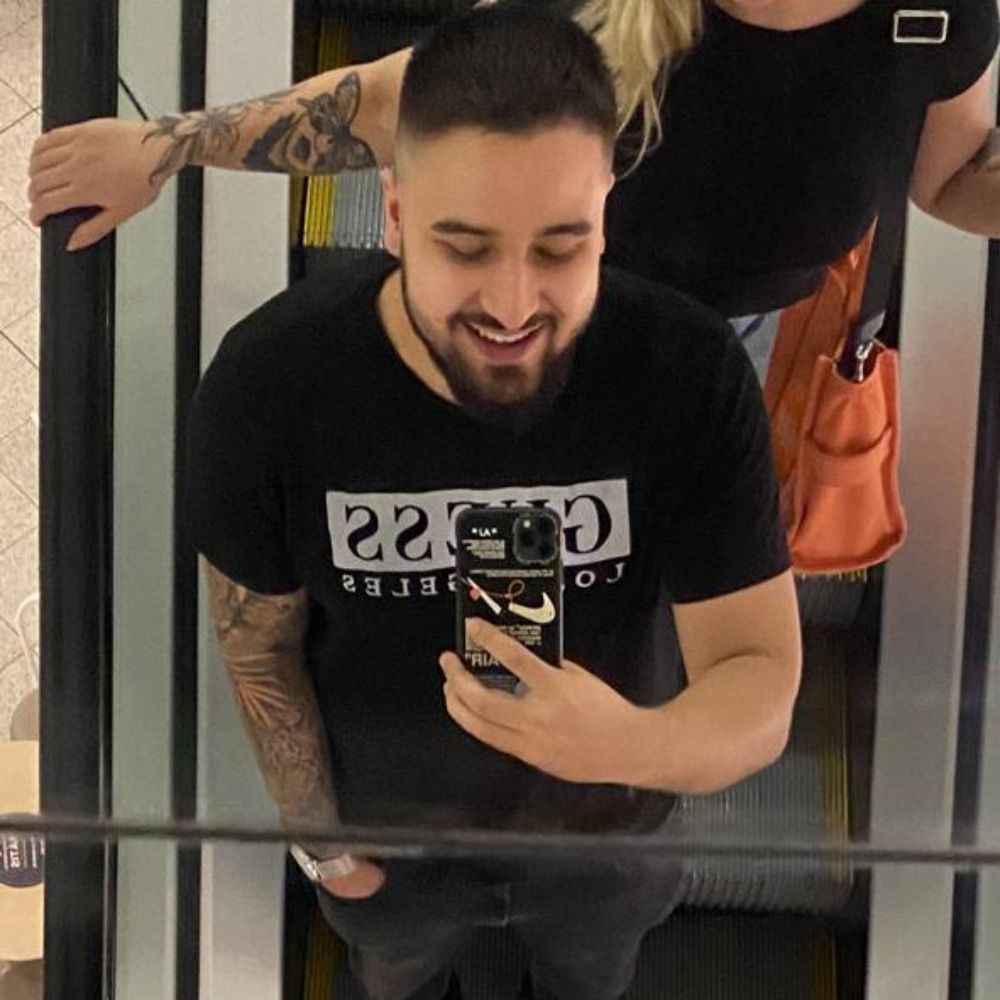 Victor Escandiel
