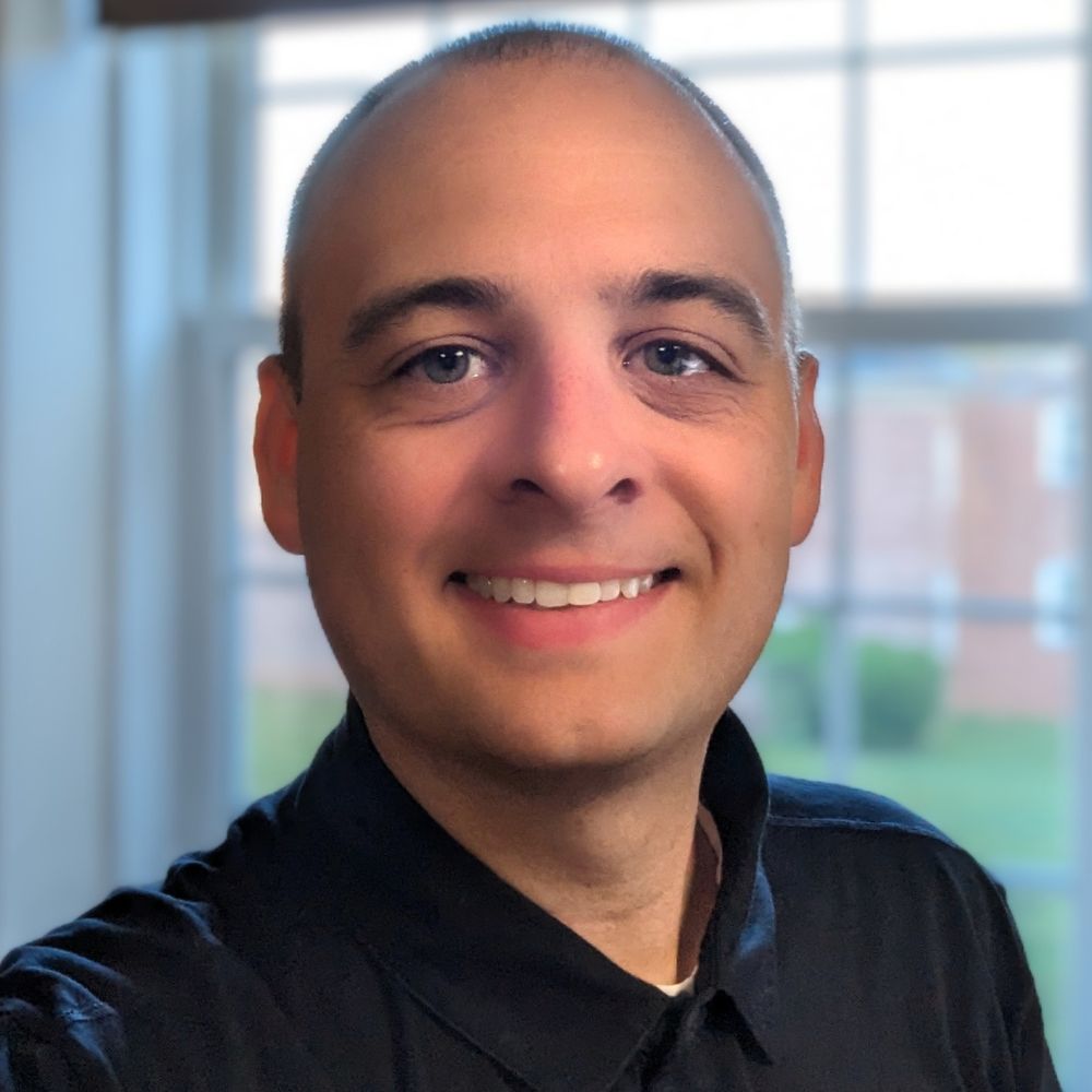 Daniel J Isom