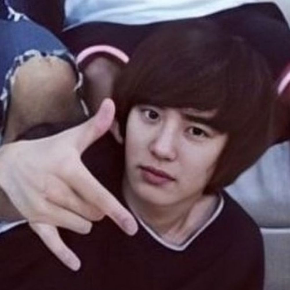 maço de cigarro do kyungsoo 