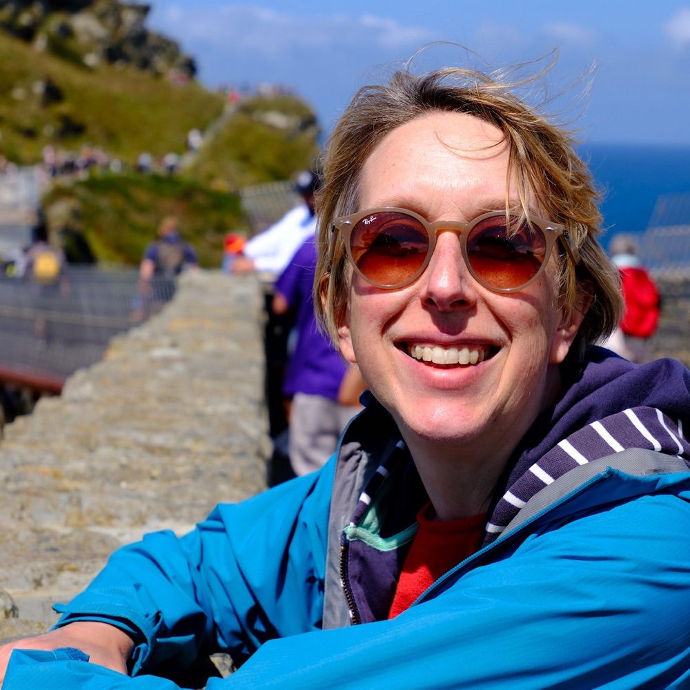 Dr Jenny Macleod