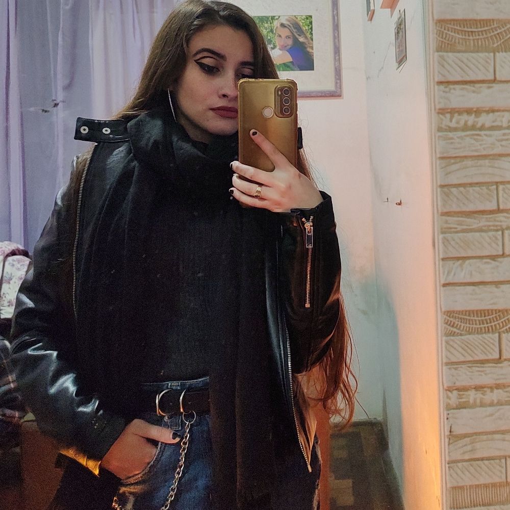 júlia ⚡