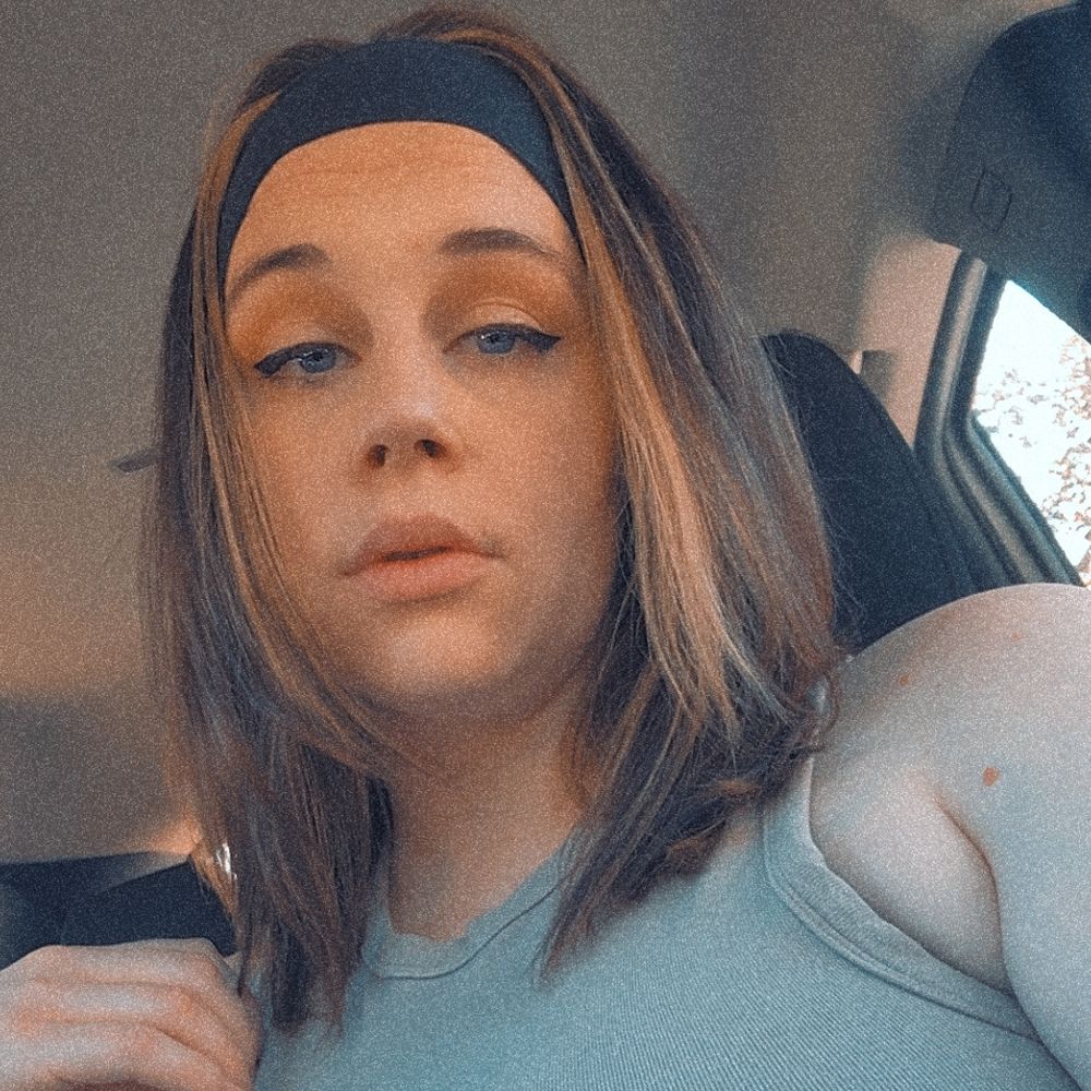 ✴.·★𝓚𝓲𝓻𝓪 𝓒𝓱𝓻𝓲𝓼𝓽𝓲𝓷𝓮 ★·.✴