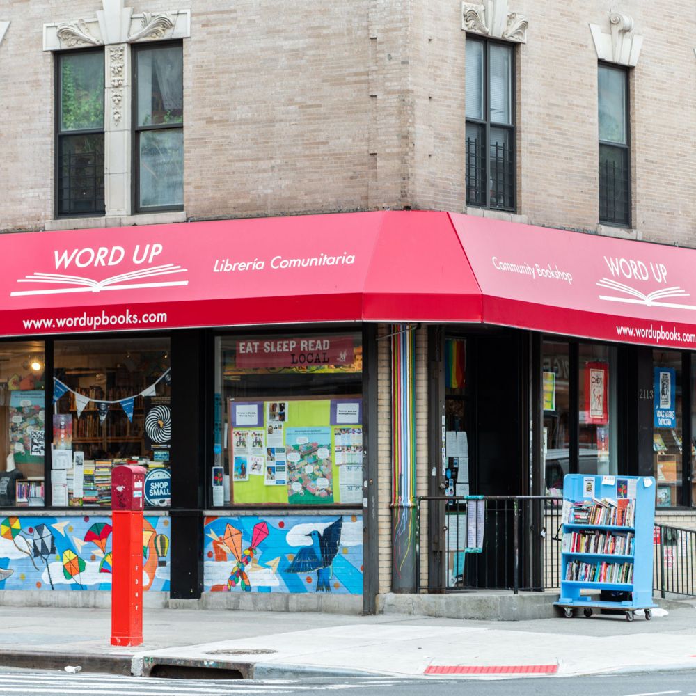 Word Up Community Bookshop / Librería Comunitaria