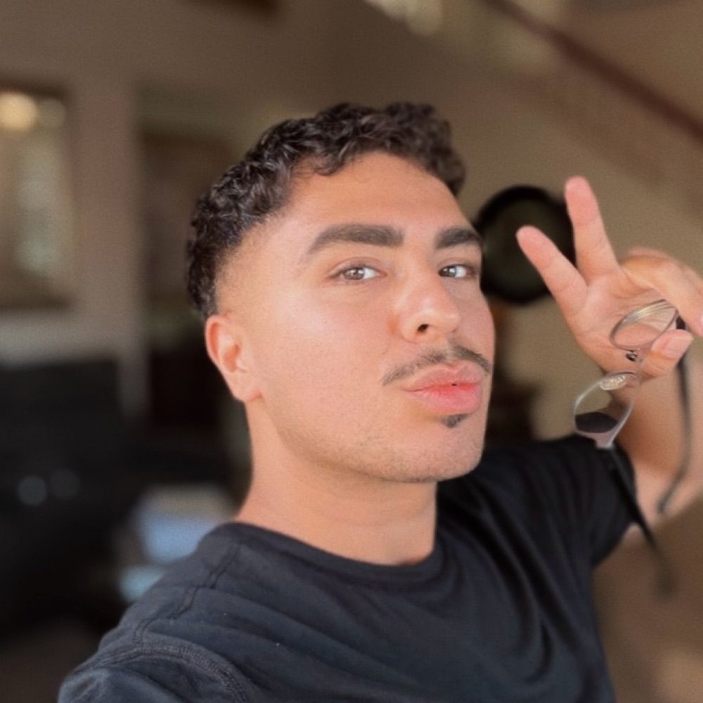 adrian ᵕ̈