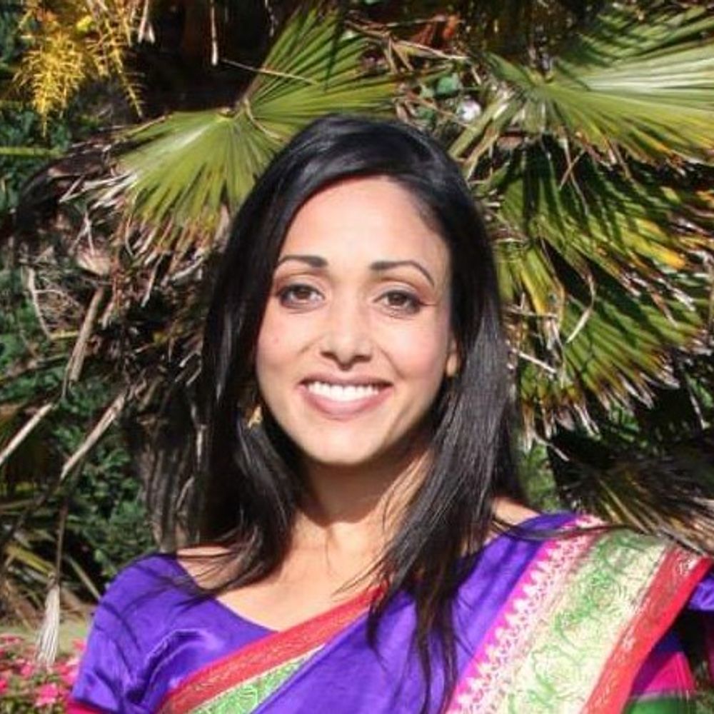 Dr Nilu Ahmed 