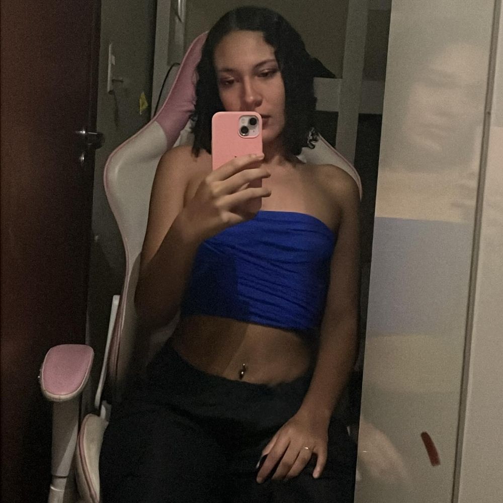 It girl sem cabelo 